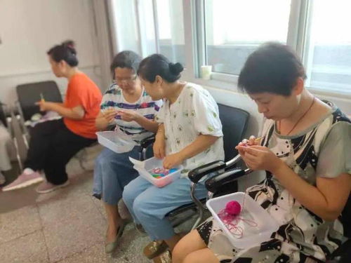 紅色助力 領航公益——徐水儀器廠社區開展老少樂DIY公益鉤織培訓活動